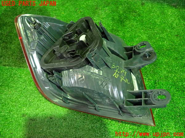 1UPJ-30791530]BMW 320i(3B20)右テールランプ 中古_m0003.jpg