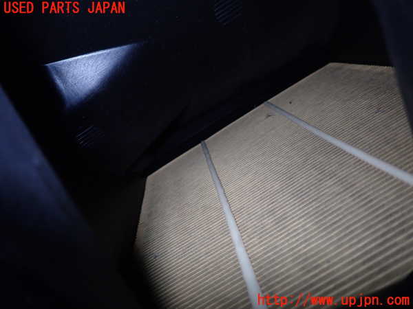 1UPJ-30792560]BMW 320i(3B20)エアクリーナーボックス 中古_m0003.jpg