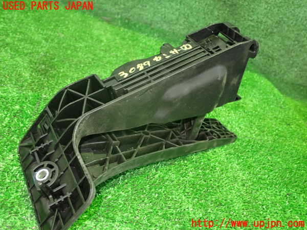 1UPJ-30796381]BMW 320i(3B20)センサー1 (アクセルペダル) 中古_m0003.jpg