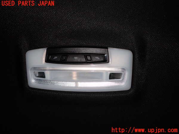 1UPJ-30796411]BMW 320i(3B20)ルームランプ1 (２列目) 中古_m0001.jpg