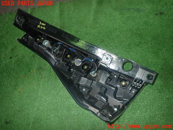 1UPJ-30801530]セレナ e-POWER C27系(HFC27)右テールランプ 中古_m0003.jpg