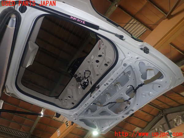 1UPJ-30801566]セレナ e-POWER C27系(HFC27)バックドア リアゲート ハッチ 中古_m0002.jpg