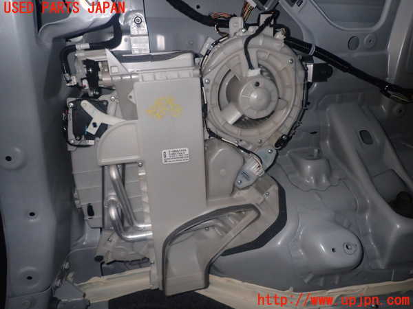 5UPJ-30806082]セレナ e-POWER C27系(HFC27)エバポレーター2 リア 中古_m0001.jpg