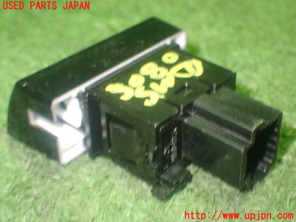 1UPJ-30806306]セレナ e-POWER C27系(HFC27)スイッチ1 (チャージモード) 中古_m0003.jpg