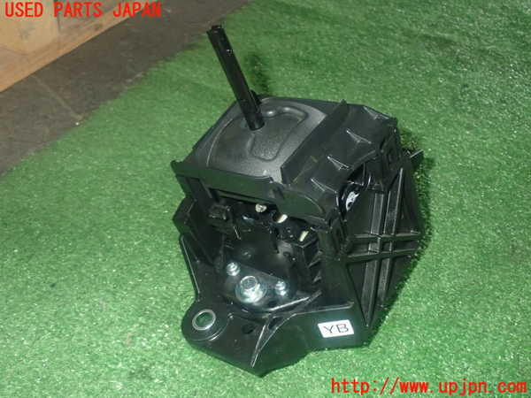 1UPJ-30807555]セレナ e-POWER C27系(HFC27)ATシフトレバー 中古_m0001.jpg