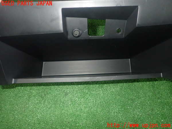 1UPJ-30807843]セレナ e-POWER C27系(HFC27)小物入れ3 中古_m0004.jpg