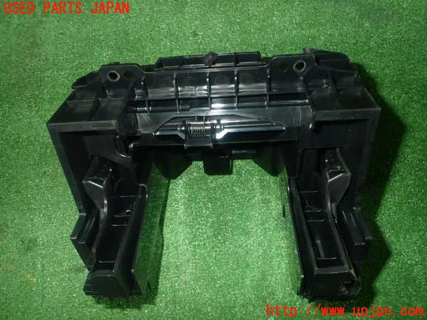 1UPJ-30807810]セレナ e-POWER C27系(HFC27)ドリンクホルダー 中古_m0004.jpg