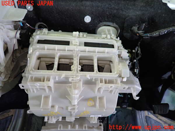 1UPJ-30816081]ヴェルファイア(ANH20W)エバポレーター1 (フロント) 中古_m0003.jpg
