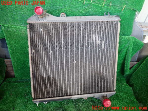 1UPJ-30842322]ハイエースワゴン100系(KZH106W)ラジエーター2 (サブ) 中古_m0002.jpg
