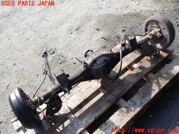 1UPJ-30844400]ハイエースワゴン100系(KZH106W)リアデフホーシング 中古_m0001.jpg