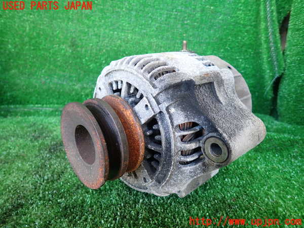 1UPJ-30846015]ハイエースワゴン100系(KZH106W)オルタネーター(ダイナモ) 中古_m0001.jpg