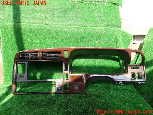 5UPJ-30847510]ハイエースワゴン100系(KZH106W)メーターフード 中古_m0001.jpg
