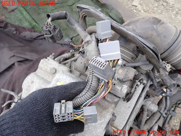 1UPJ-30852010]ハイラックスサーフ N130系 4ドア(YN130G)エンジン 3Y-E 4WD 中古_m0003.jpg