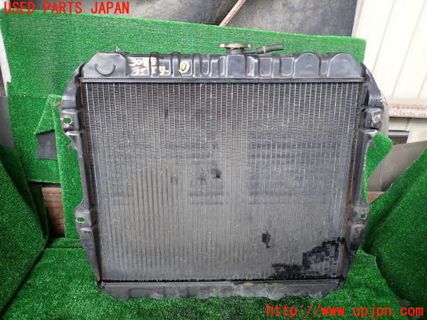 5UPJ-30852321]ハイラックスサーフ N130系 4ドア(YN130G)ラジエーター1 中古_m0001.jpg