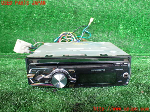 1UPJ-30856480]ハイラックスサーフ N130系 4ドア(YN130G)CDプレーヤー 中古_m0001.jpg