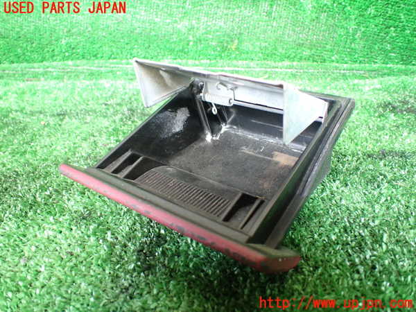 5UPJ-30857821]ハイラックスサーフ N130系 4ドア(YN130G)灰皿1 中古_m0001.jpg