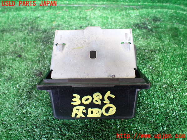 5UPJ-30857821]ハイラックスサーフ N130系 4ドア(YN130G)灰皿1 中古_m0003.jpg