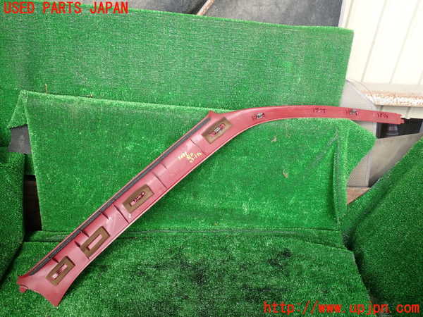 5UPJ-30857660]ハイラックスサーフ N130系 4ドア(YN130G)左フロントピラートリム 中古_m0002.jpg