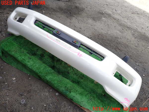 1UPJ-30861010]ランクル100系(UZJ100W)フロントバンパー 中古_m0001.jpg