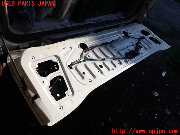 1UPJ-30861500]ランクル100系(UZJ100W)トランク 中古_m0003.jpg