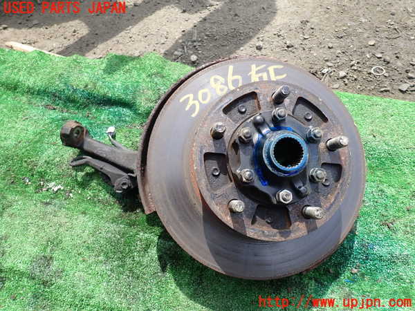 1UPJ-30864290]ランクル100系(UZJ100W)右フロントナックルハブ 中古_m0001.jpg