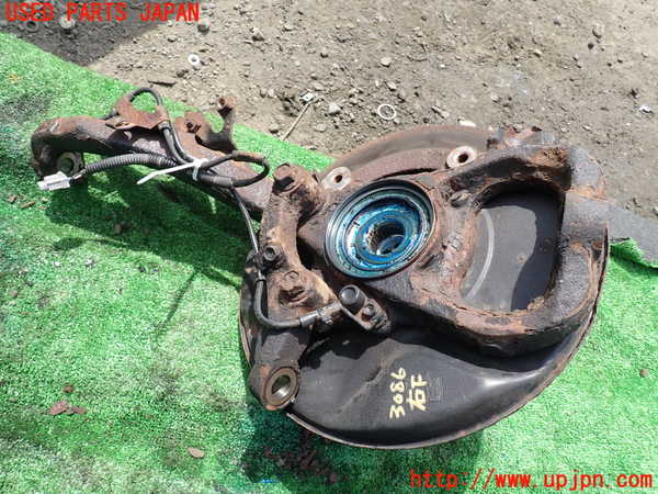 1UPJ-30864290]ランクル100系(UZJ100W)右フロントナックルハブ 中古_m0002.jpg