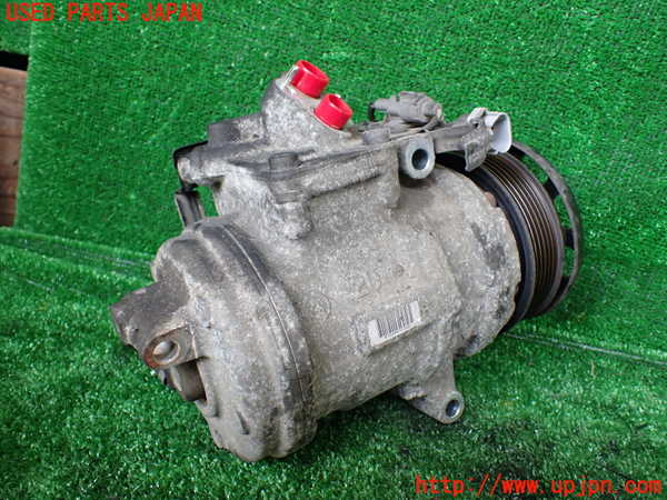 1UPJ-30866025]ランクル100系(UZJ100W)エアコンコンプレッサー 中古_m0002.jpg
