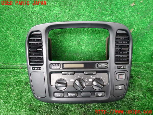 1UPJ-30866066]ランクル100系(UZJ100W)エアコンスイッチ1 中古_m0001.jpg