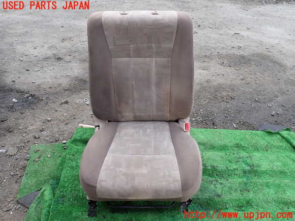 1UPJ-30867035]ランクル100系(UZJ100W)運転席シート 中古_m0001.jpg