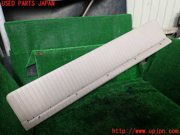 1UPJ-30867771]ランクル100系(UZJ100W)ラゲッジトレイ1 中古_m0001.jpg