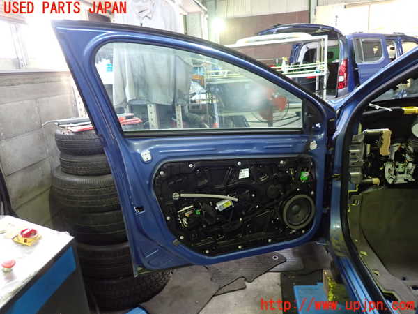 1UPJ-30871260]ボルボ・V40(MB4154T)左前ドア M25 中古_m0005.jpg