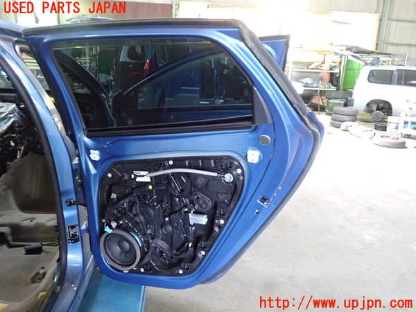 5UPJ-30871290]ボルボ・V40(MB4154T)右後ドア M189 中古_m0004.jpg