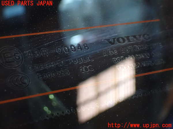5UPJ-30871380]ボルボ・V40(MB4154T)右クォーターガラス M189 中古_m0002.jpg