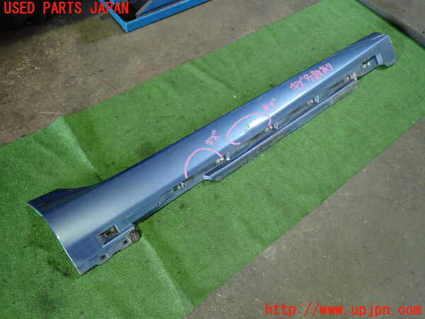 1UPJ-30871390]ボルボ・V40(MB4154T)右サイドステップ 中古_m0001.jpg