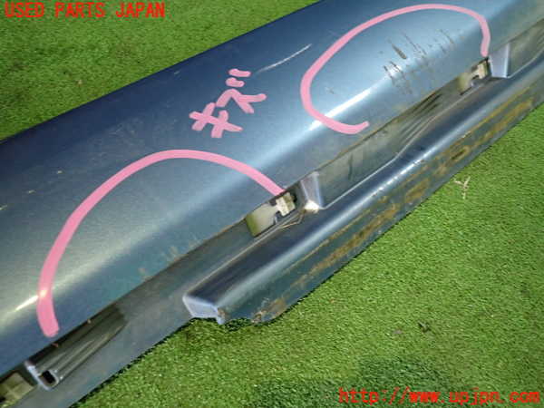 1UPJ-30871390]ボルボ・V40(MB4154T)右サイドステップ 中古_m0002.jpg