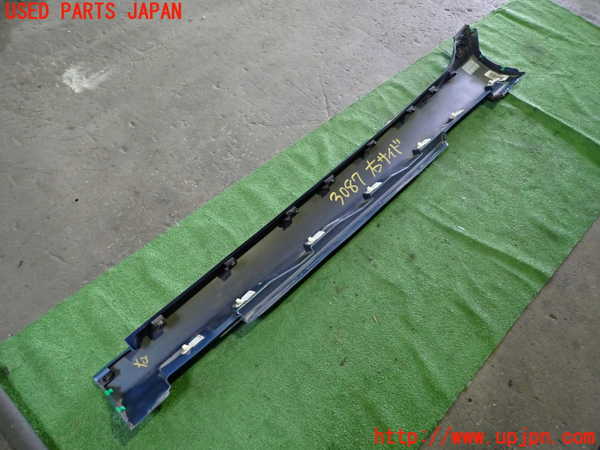 1UPJ-30871390]ボルボ・V40(MB4154T)右サイドステップ 中古_m0005.jpg