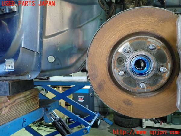 1UPJ-30874290]ボルボ・V40(MB4154T)右フロントナックルハブ 中古_m0003.jpg