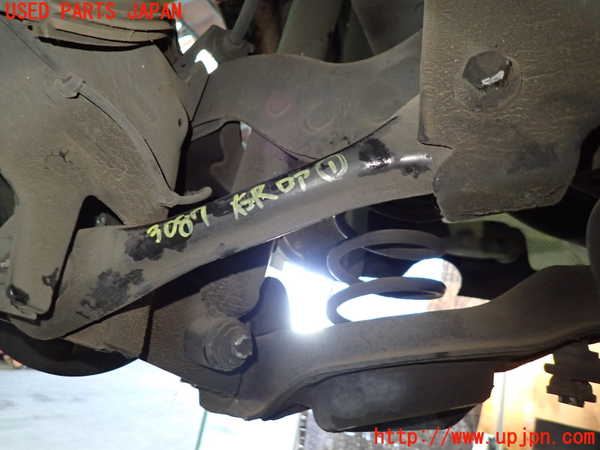 5UPJ-30875200]ボルボ・V40(MB4154T)右リアロアアーム1 中古_m0001.jpg
