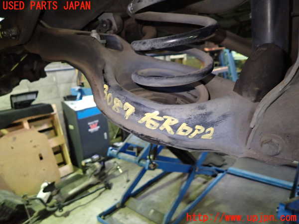 1UPJ-30875205]ボルボ・V40(MB4154T)右リアロアアーム2 中古_m0001.jpg