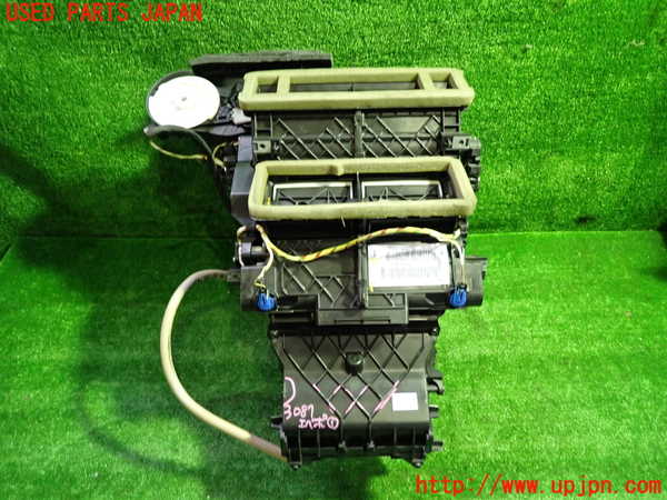 1UPJ-30876081]ボルボ・V40(MB4154T)エバポレーター1 中古_m0001.jpg