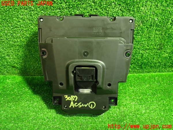 5UPJ-30876066]ボルボ・V40(MB4154T)エアコンスイッチ1 中古_m0003.jpg