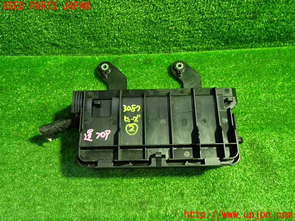 1UPJ-30876742]ボルボ・V40(MB4154T)ヒューズボックス2 中古_m0003.jpg