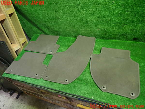 1UPJ-30877800]ボルボ・V40(MB4154T)フロアマット 中古_m0001.jpg