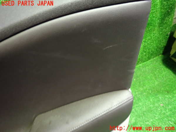 5UPJ-30871234]ボルボ・V40(MB4154T)右前ドア内張り 中古_m0003.jpg