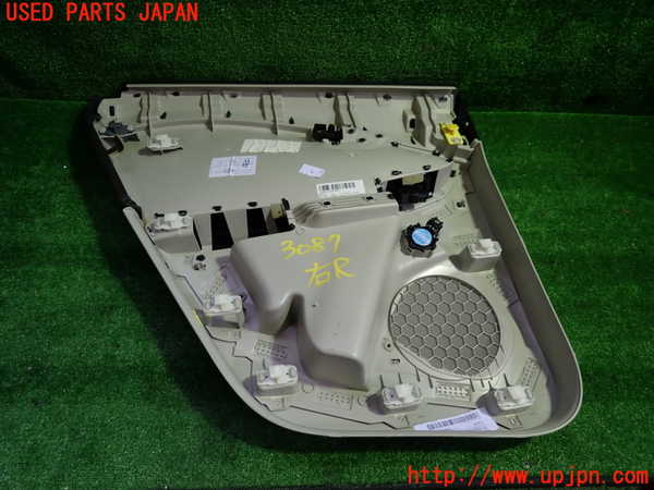 5UPJ-30871294]ボルボ・V40(MB4154T)右後ドア内張り 中古_m0003.jpg