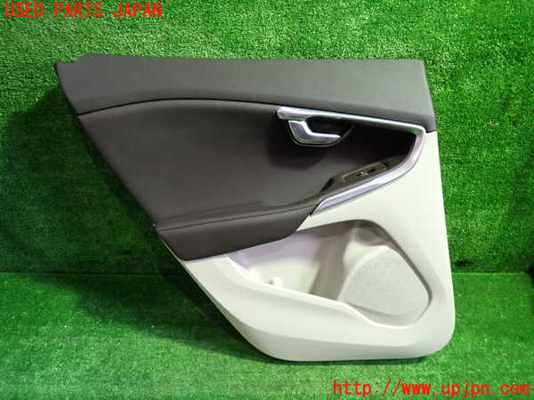 1UPJ-30871324]ボルボ・V40(MB4154T)左後ドア内張り 中古_m0001.jpg