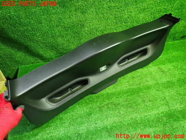 1UPJ-30871578]ボルボ・V40(MB4154T)バックドア内張り 中古_m0002.jpg