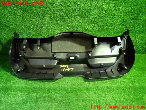 1UPJ-30871578]ボルボ・V40(MB4154T)バックドア内張り 中古_m0003.jpg