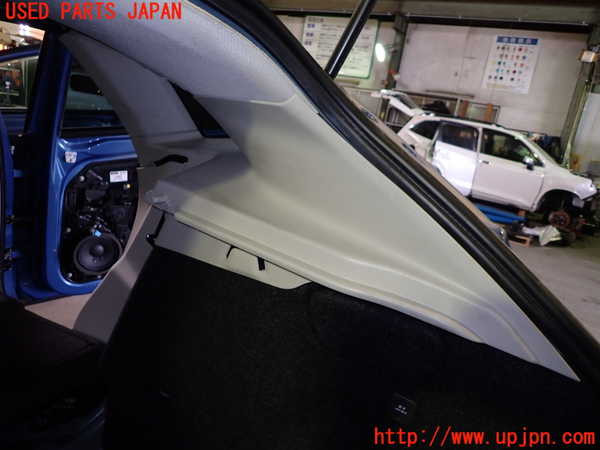 1UPJ-30877675]ボルボ・V40(MB4154T)右リアピラートリム 中古_m0002.jpg