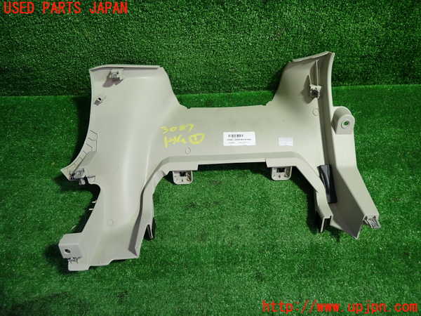 5UPJ-30877691]ボルボ・V40(MB4154T)内装トリム類1 中古_m0003.jpg